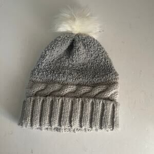Hollister One Size Gray Pom Pom Beanie Winter Hat